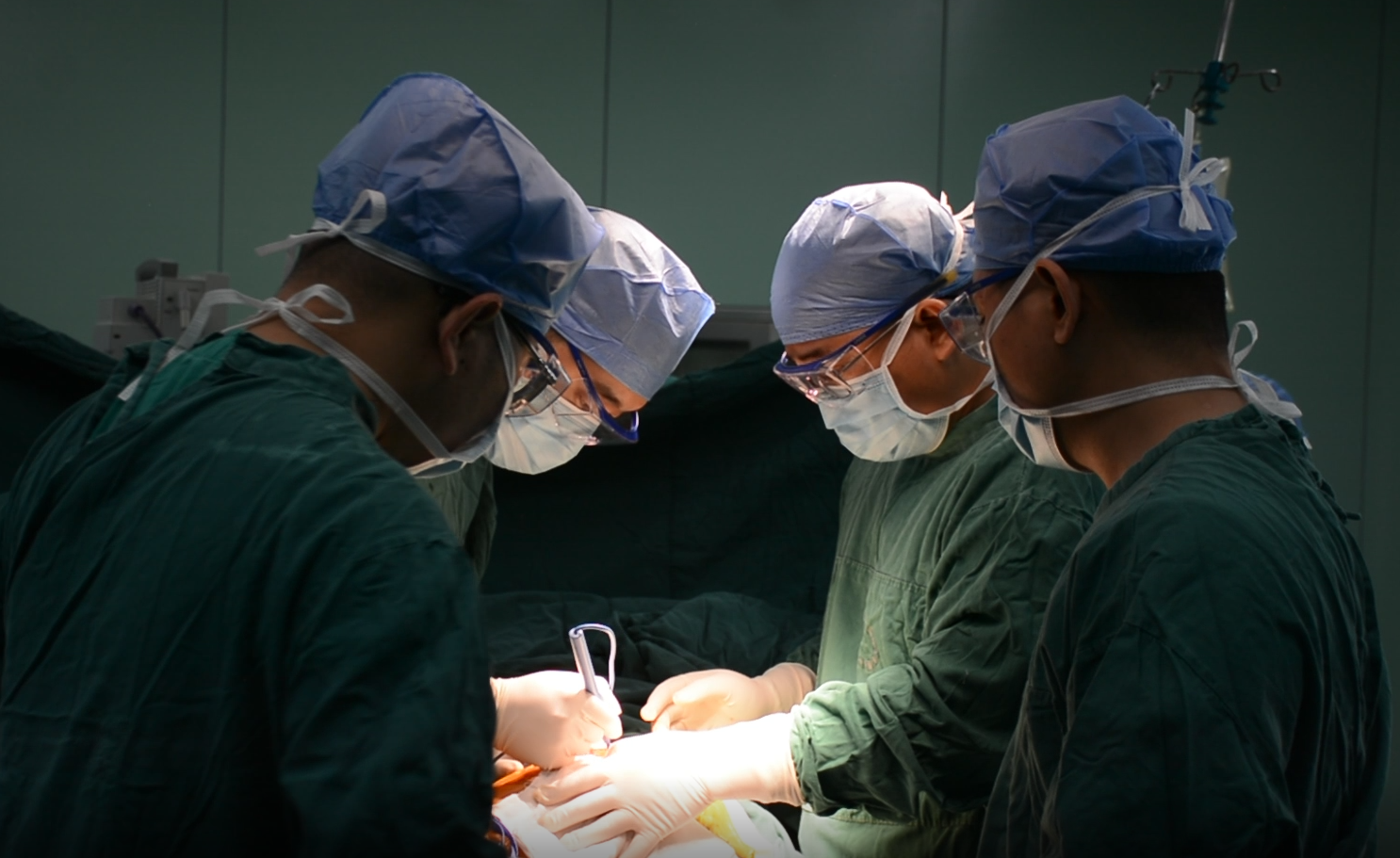 陳鎮(zhèn)國工作照 (3).png